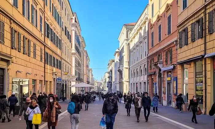 Commercianti anconetani vittime di ladri e baby gang. Intervenga la Polizia Locale