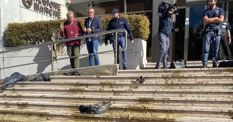 Alluvione manifestazione centri sociali